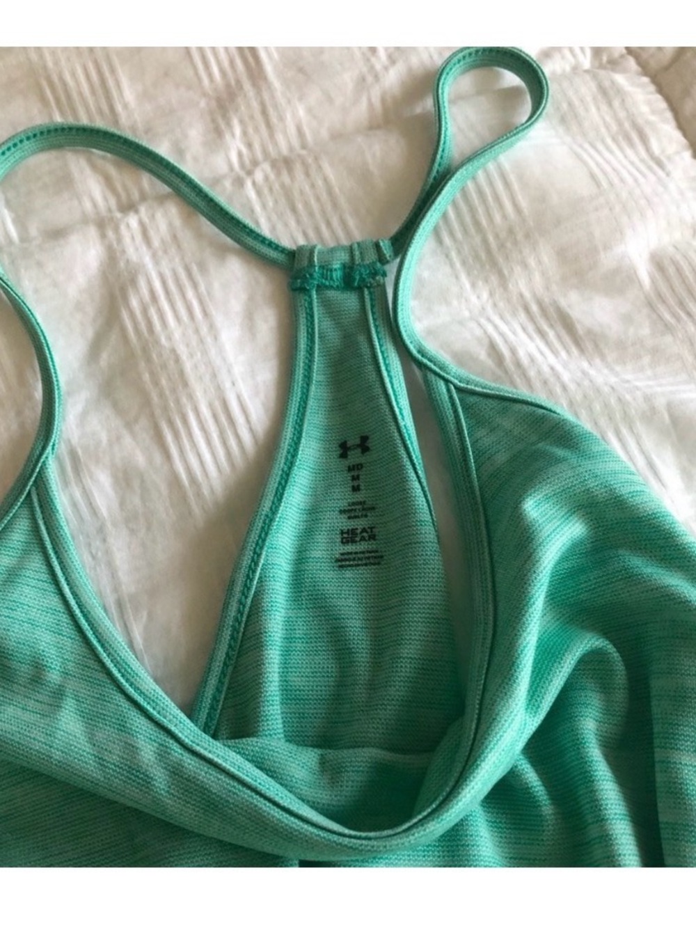 🎾 Like New Under Armour Raceback Sports Top